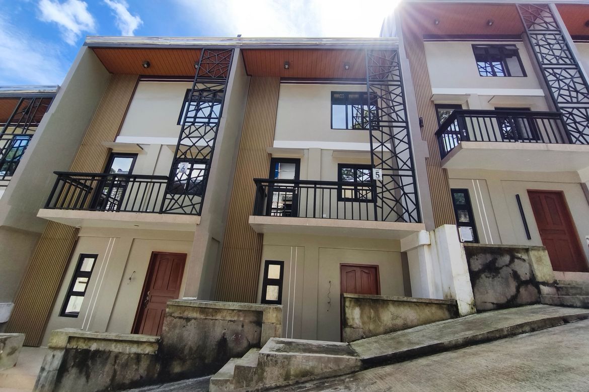 3 Bedroom Townhouse for Sale in Santo Tomas Proper, Baguio, Benguet