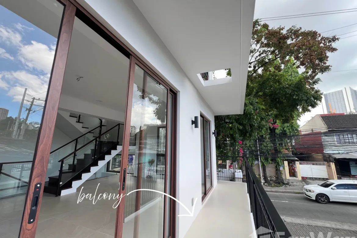 3 Bedroom Townhouse for Sale in Socorro, Quezon City, Metro Manila near LRT-2 Araneta Center-Cubao