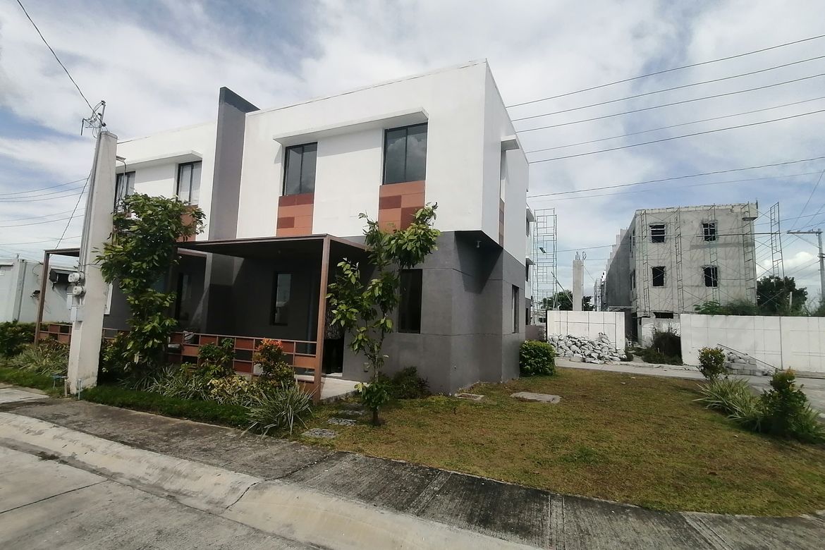 3 Bedroom Townhouse for Sale in Talaga, Capas, Tarlac – photo 4