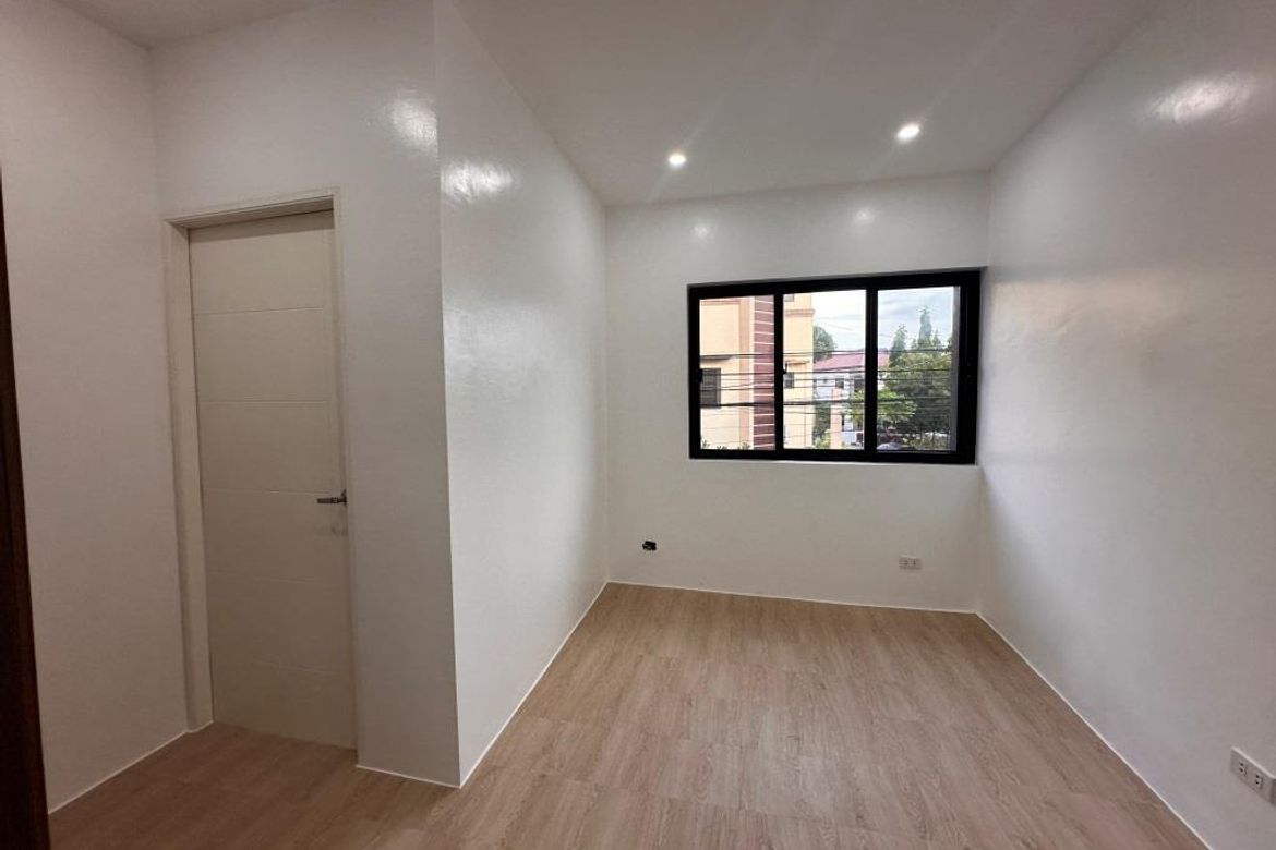 3 Bedroom Townhouse for Sale in Talon Singko, Las Piñas, Metro Manila – photo 8