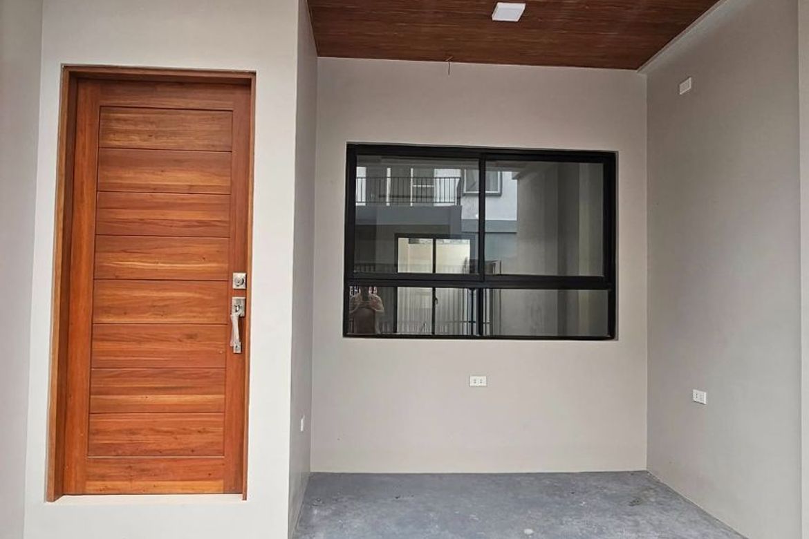 3 Bedroom Townhouse for Sale in Talon Uno, Las Piñas, Metro Manila – photo 3