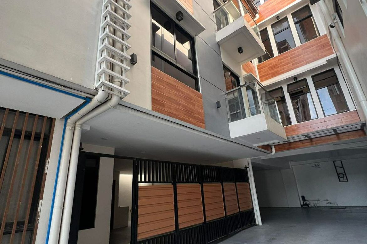3 Bedroom Townhouse for Sale in Tandang Sora, Quezon City, Metro Manila