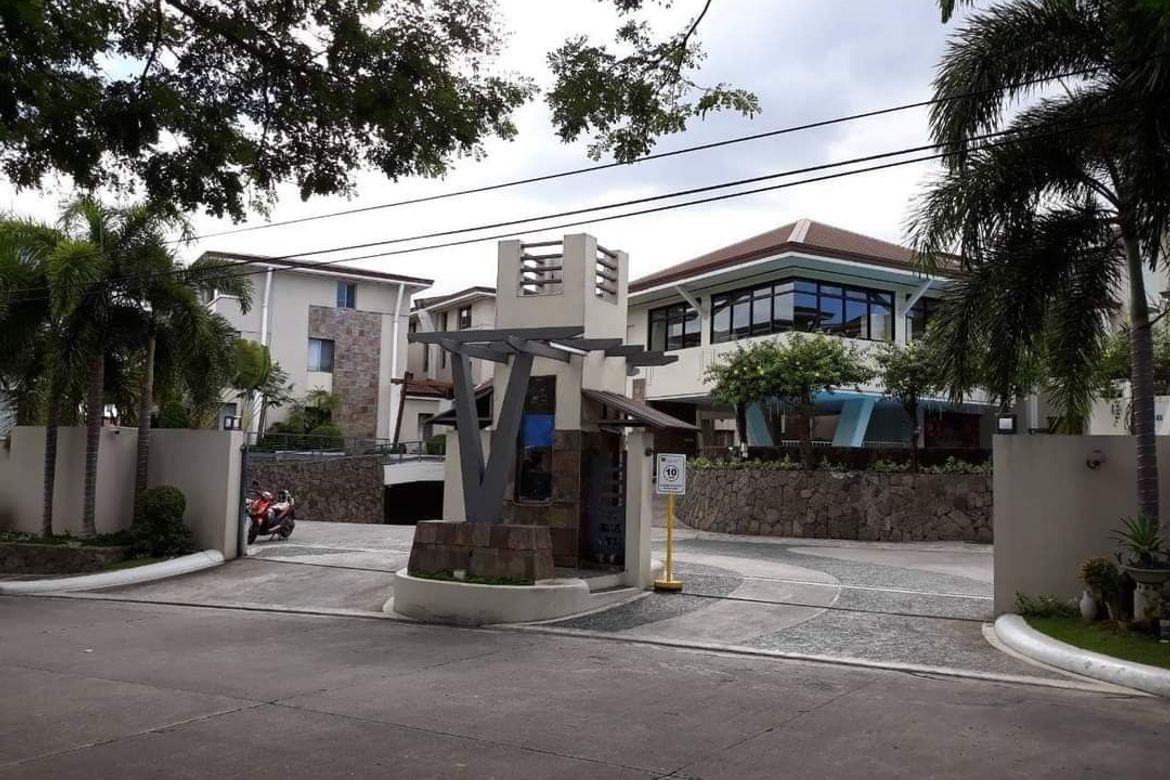 3 Bedroom Townhouse for Sale in Ugong, Pasig, Metro Manila