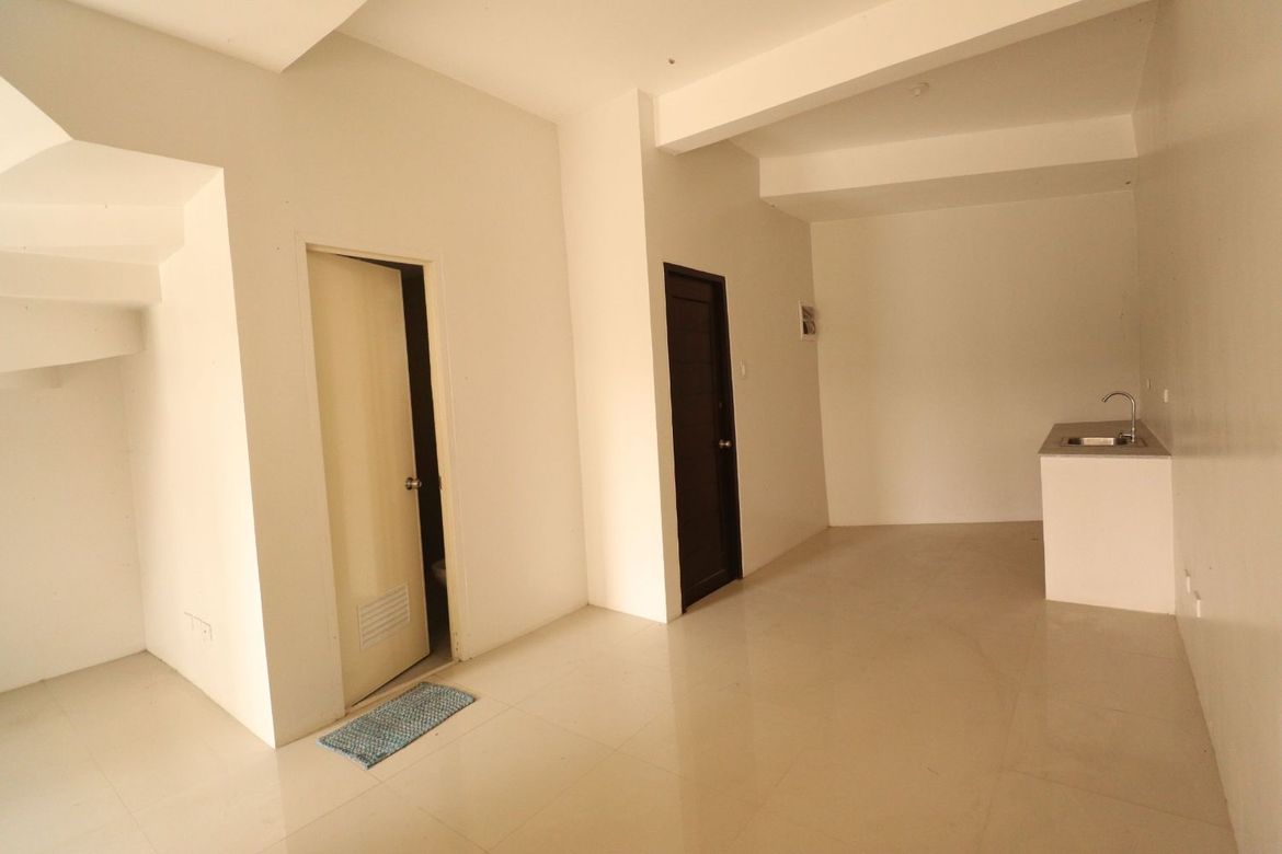 3 Bedroom Townhouse for Sale in Ugong, Valenzuela, Metro Manila – photo 4