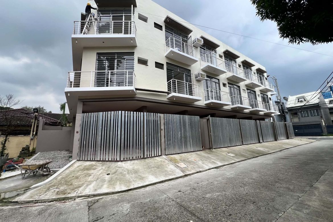 3 Bedroom Townhouse for Sale in Vasra, Quezon City, Metro Manila – photo 2