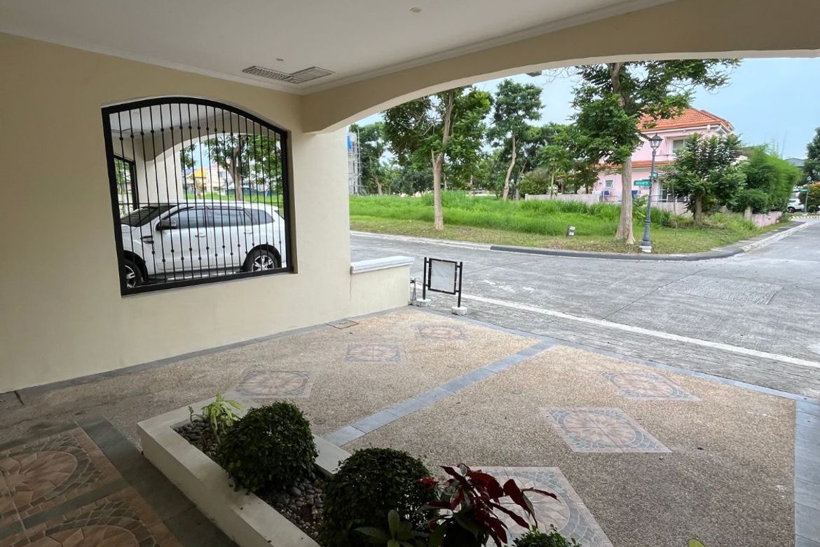 3 Bedroom Townhouse for Sale in Versailles Alabang Village, Almanza Dos, Las Piñas, Metro Manila – photo 7