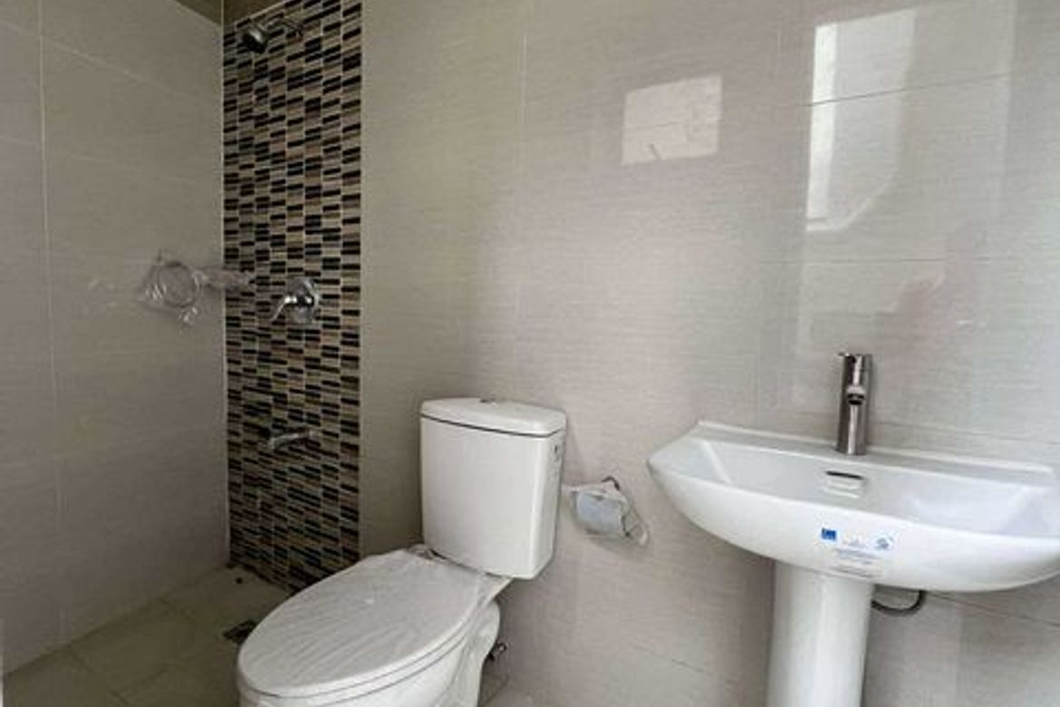 3 Bedroom Townhouse for Sale in Viente Reales, Valenzuela, Metro Manila – photo 6