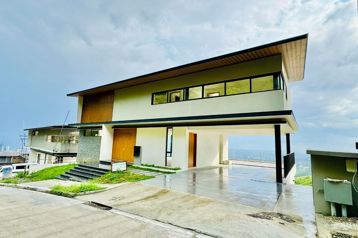 3 Bedroom Villa for Sale in Guadalupe, Cebu City, Cebu