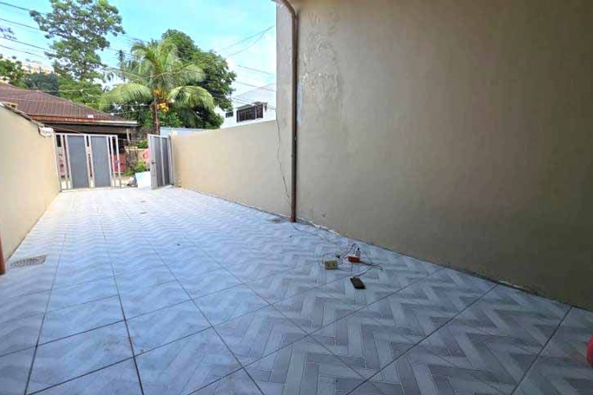 3 Bedroom Warehouse / Factory for Sale in Commonwealth, Quezon City, Metro Manila – photo 6