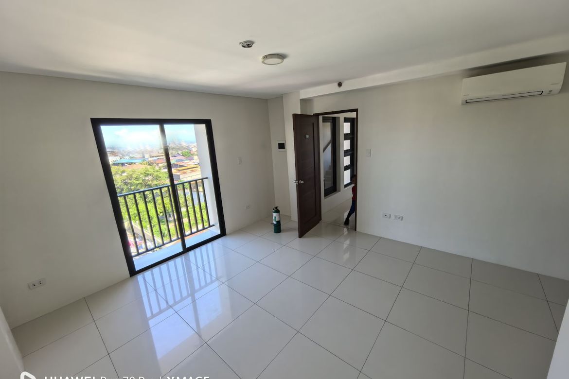 30 Bedroom Shophouse for Sale in Luz, Cebu City, Cebu