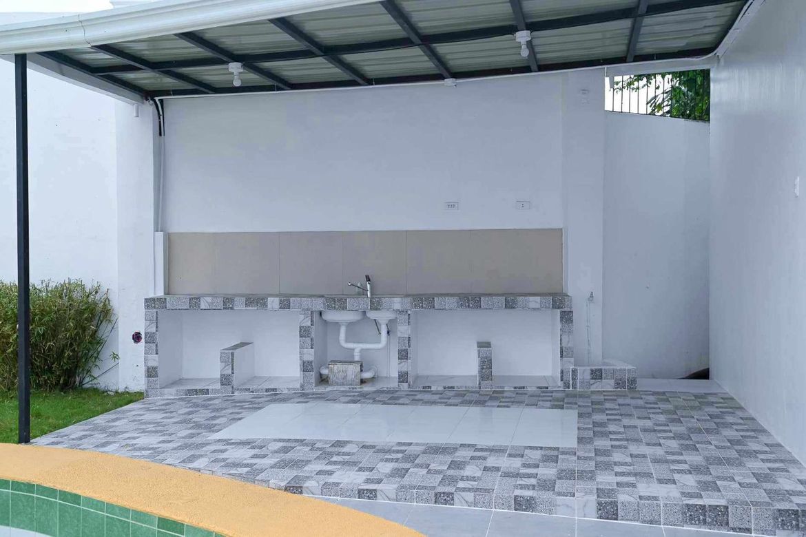 32 Bedroom Commercial for Sale in Mactan, Lapu-Lapu, Cebu – photo 2