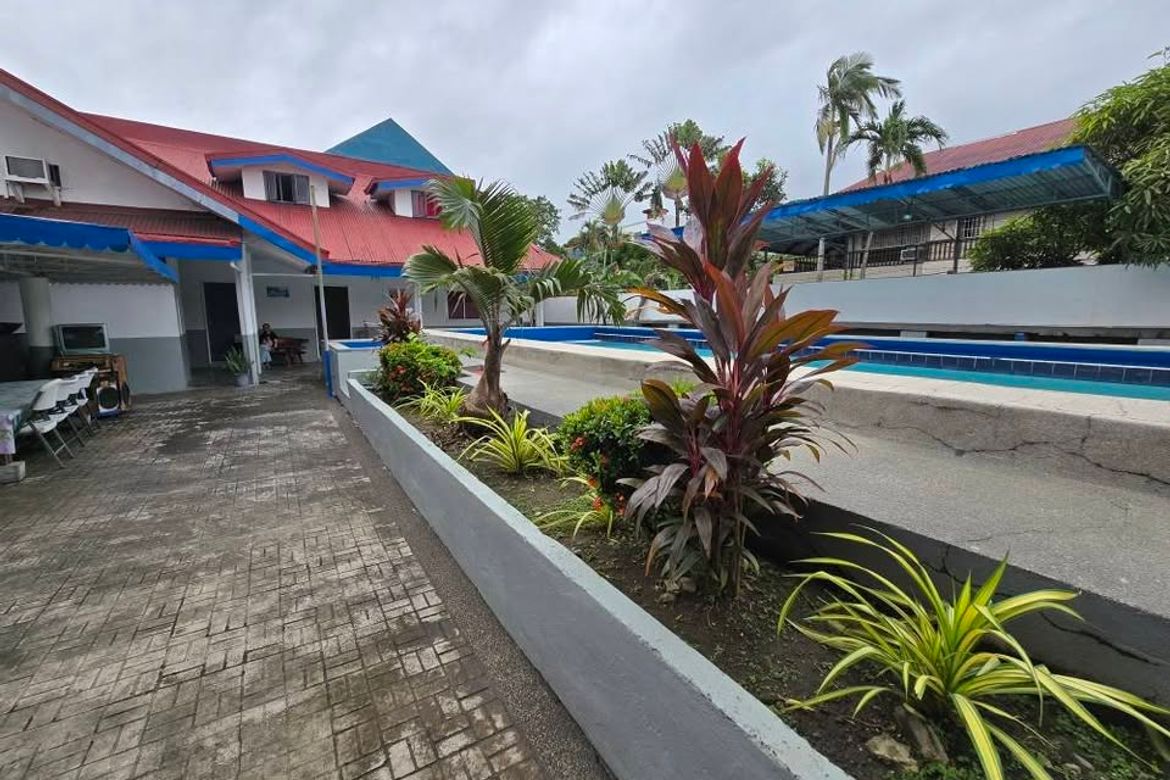 4 Bedroom Commercial for Sale in Pansol, Calamba, Laguna