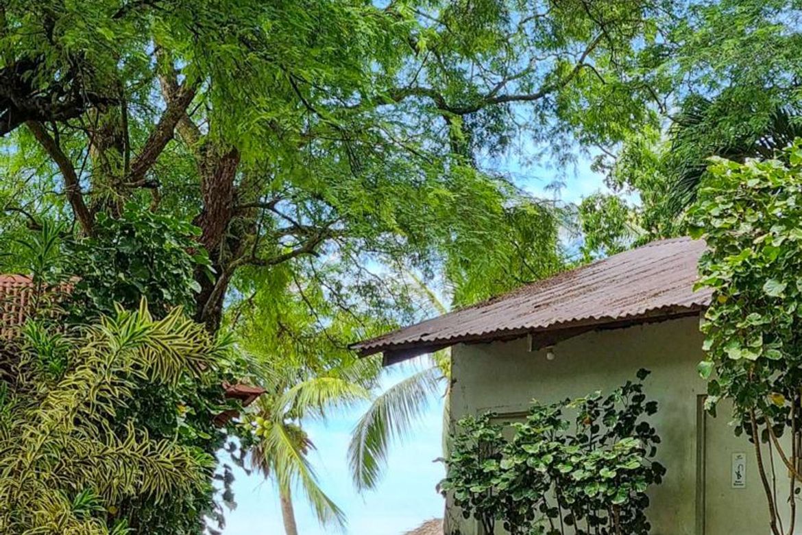 4 Bedroom Commercial for Sale in Quipot, San Juan, Batangas – photo 5