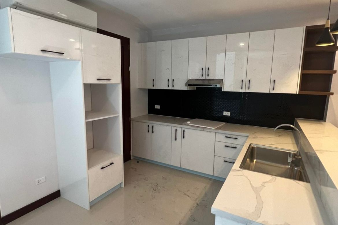 4 Bedroom Condo for Rent in Kapitolyo, Pasig, Metro Manila photo 4