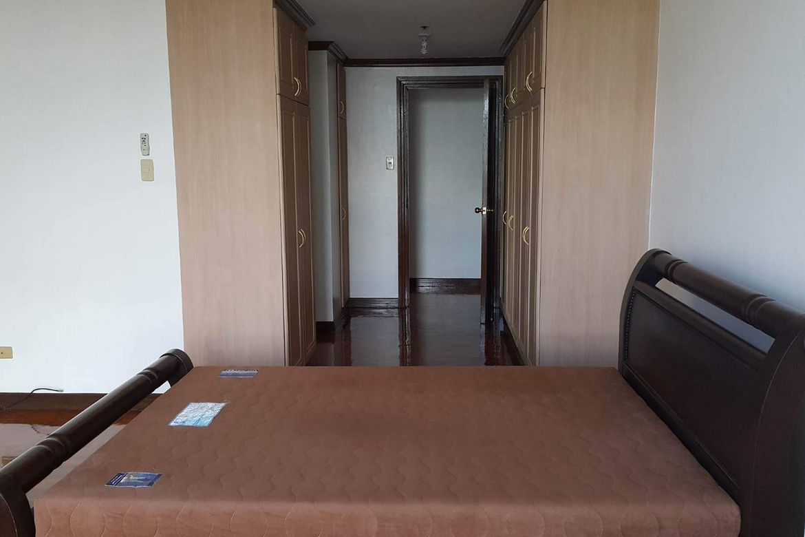 4 Bedroom Condo for Sale in Alabang, Muntinlupa, Metro Manila – photo 6