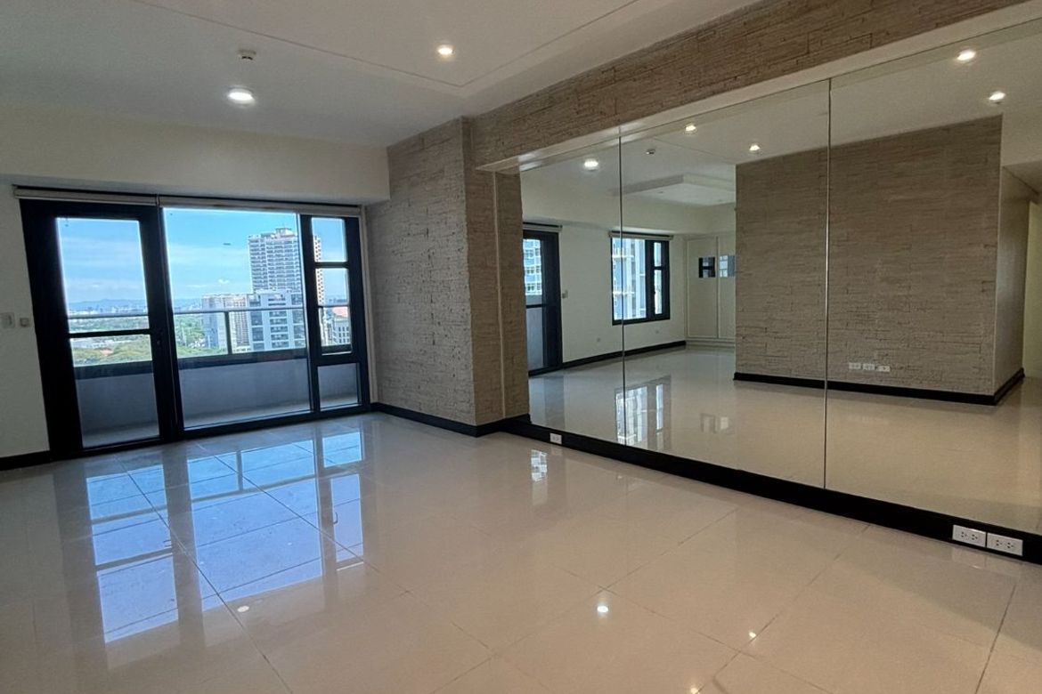 4 Bedroom Condo for Sale in BGC, Taguig