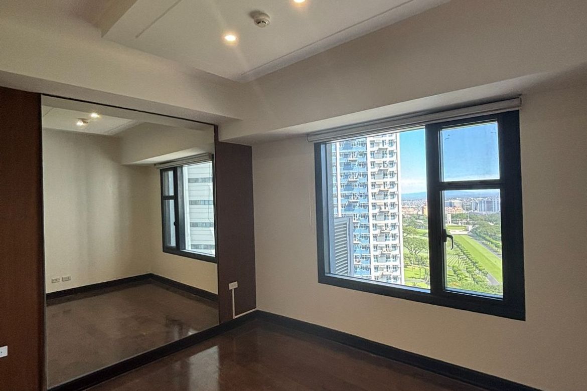 4 Bedroom Condo for Sale in BGC, Taguig – photo 2