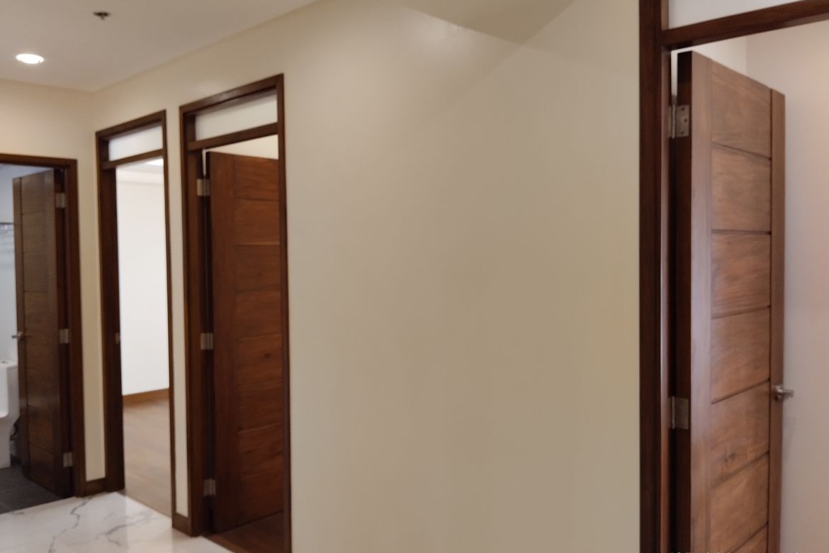 4 Bedroom Condo for Sale in Brio Tower, Guadalupe Viejo, Makati City near MRT-3 Guadalupe – photo 7