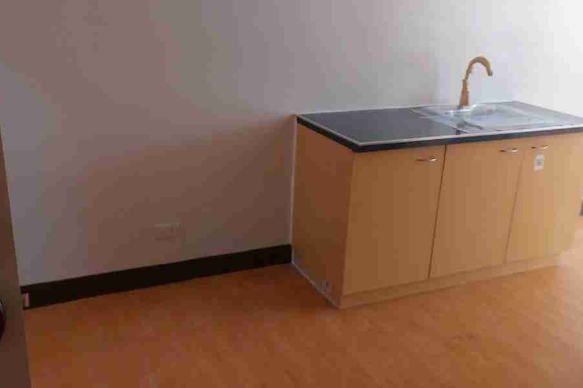 4 Bedroom Condo for Sale in Cambridge Village, San Andres, Cainta, Rizal