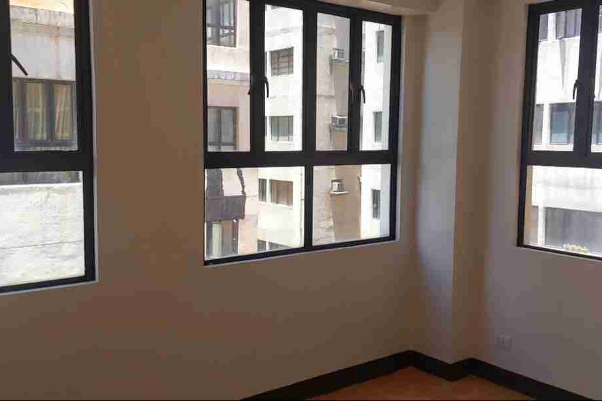 4 Bedroom Condo for Sale in Cambridge Village, San Andres, Cainta, Rizal – photo 5