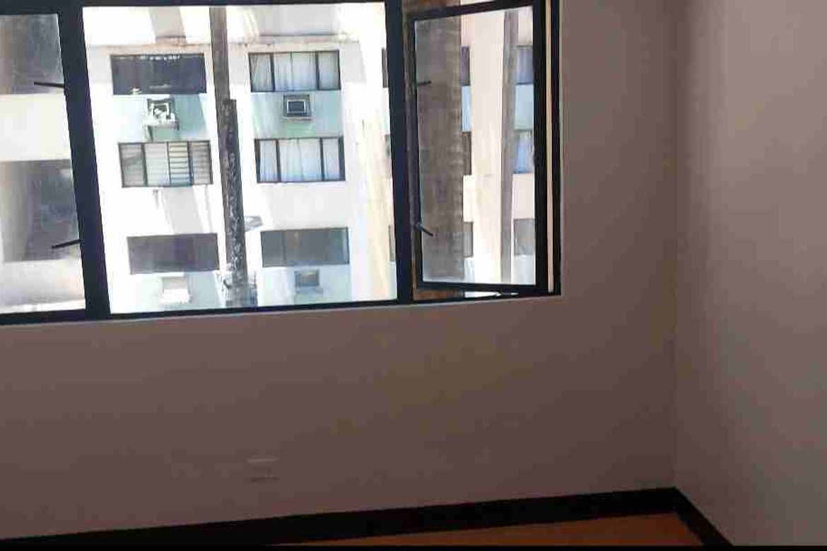 4 Bedroom Condo for Sale in Cambridge Village, San Andres, Cainta, Rizal – photo 8
