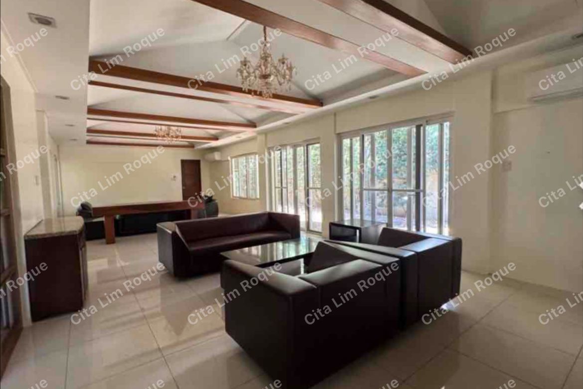 4 Bedroom Condo for Sale in Dasmariñas North, Makati City near MRT-3 Magallanes
