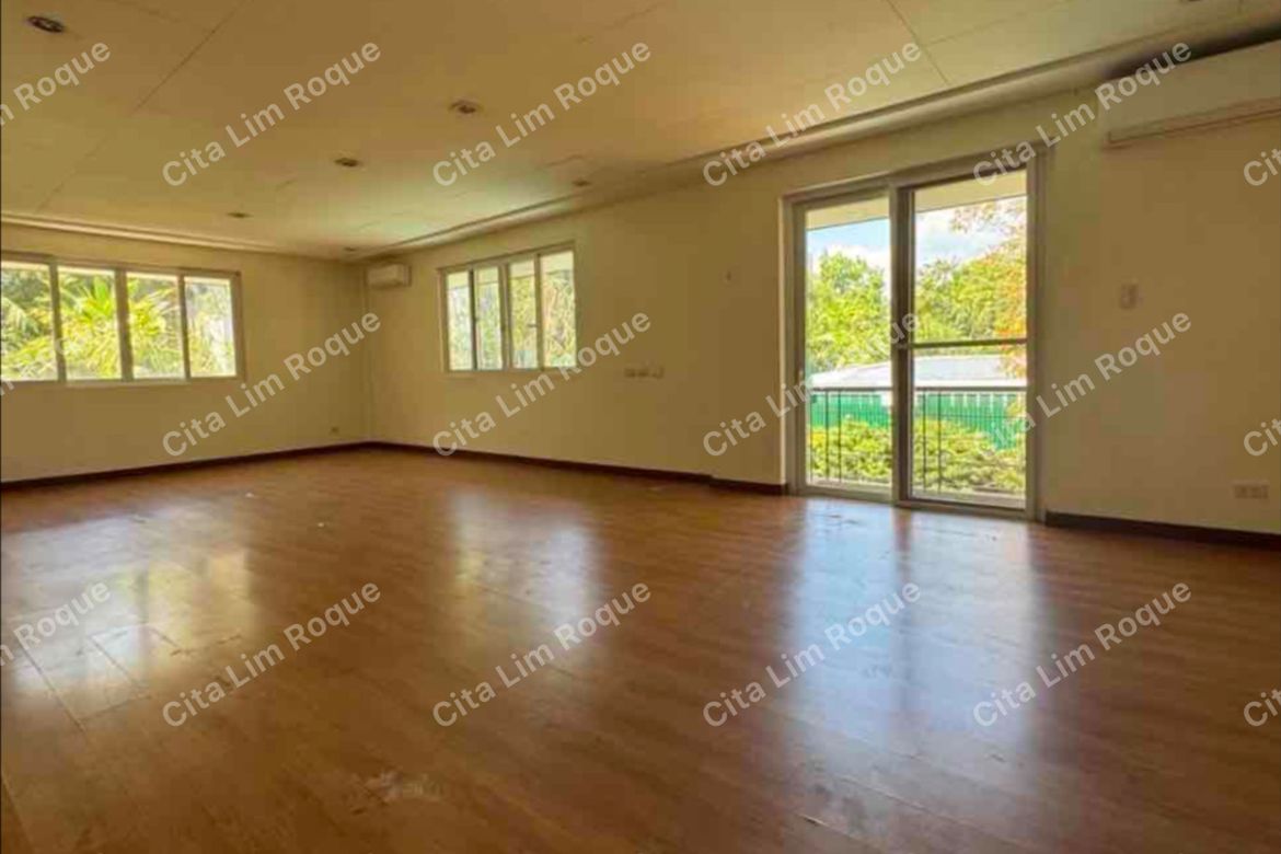 4 Bedroom Condo for Sale in Dasmariñas North, Makati City near MRT-3 Magallanes – photo 13