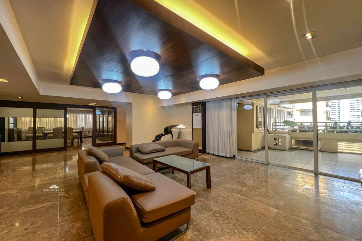 4 Bedroom Condo for Sale in Don Galo, Parañaque, Metro Manila