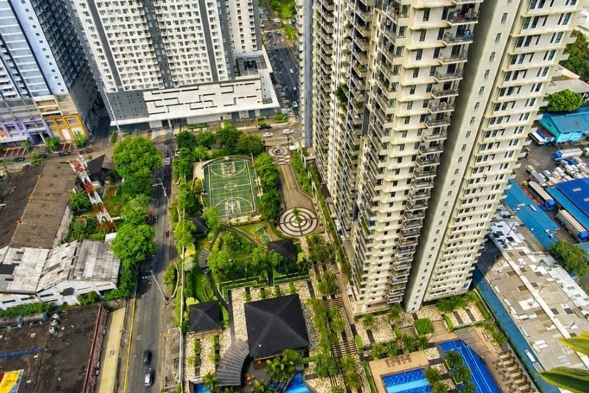 4 Bedroom Condo for Sale in Flair Towers, Highway Hills, Mandaluyong, Metro Manila near MRT-3 Boni – photo 5