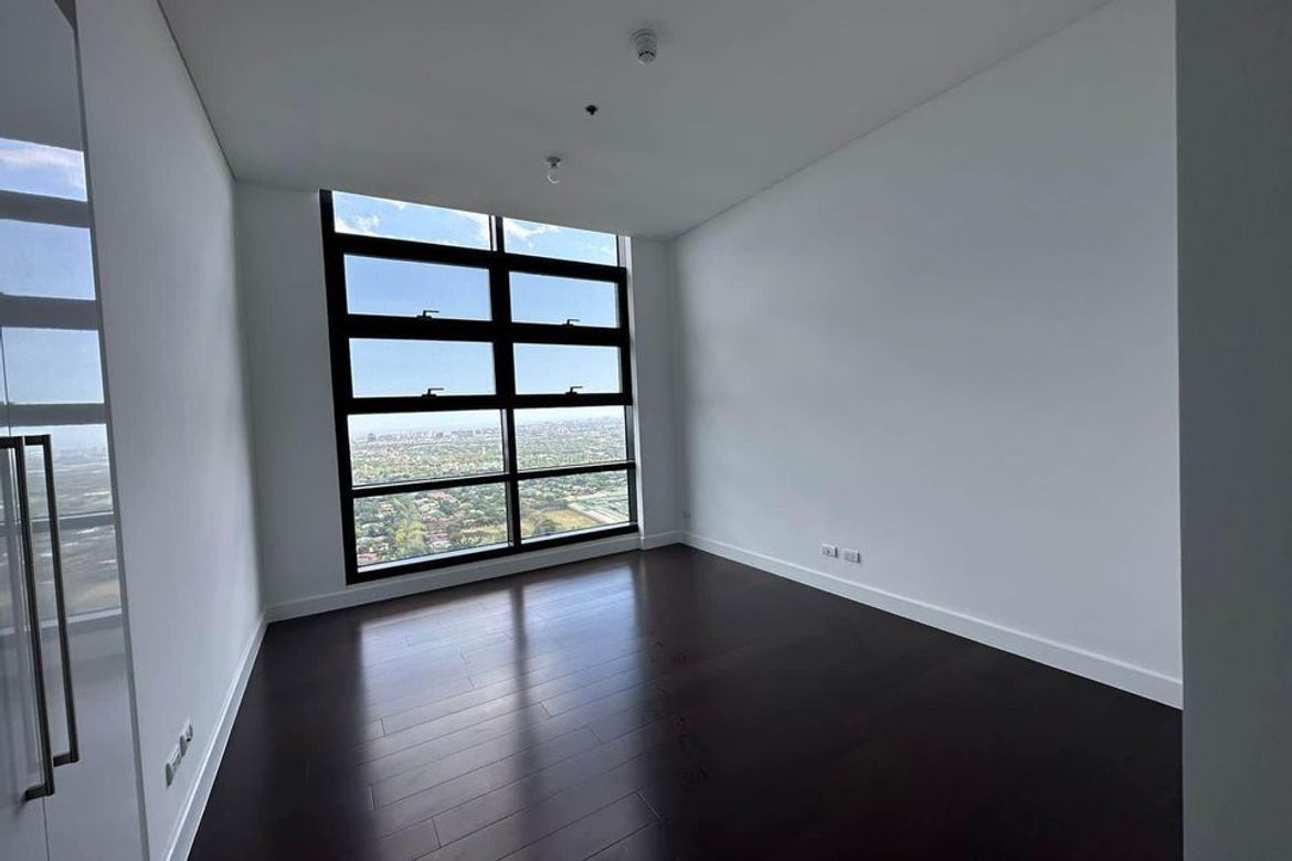4 Bedroom Condo for Sale in Garden Towers, San Lorenzo, Makati, Metro Manila near MRT-3 Ayala – photo 7