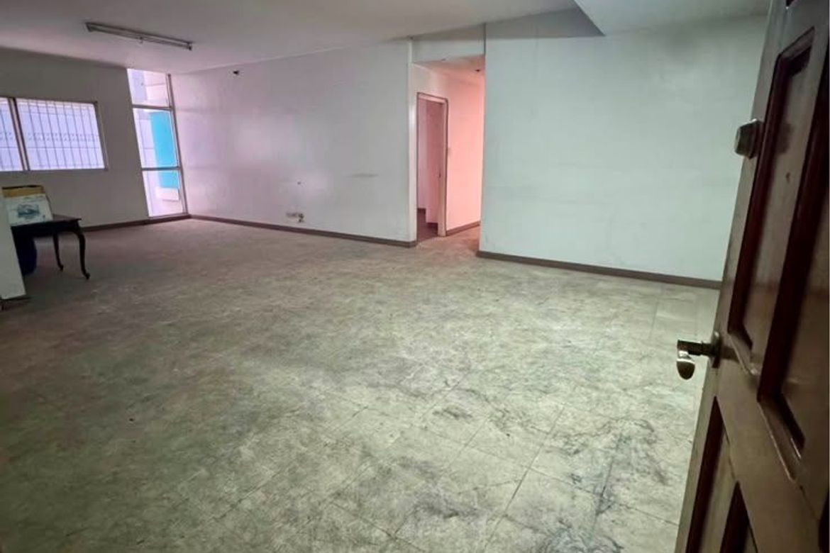 4 Bedroom Condo for Sale in Greenhills, San Juan, Metro Manila near MRT-3 Santolan – photo 3