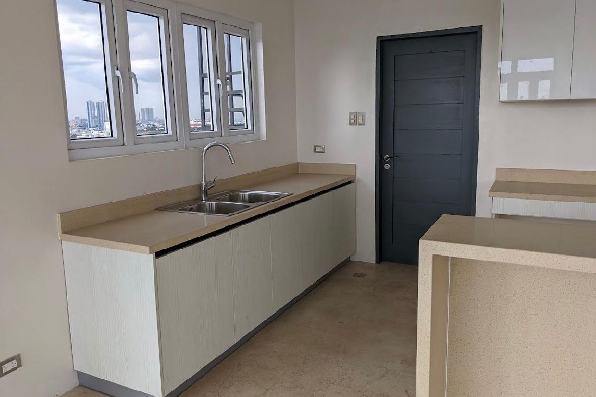 4 Bedroom Condo for Sale in Little Baguio, San Juan, Metro Manila – photo 5