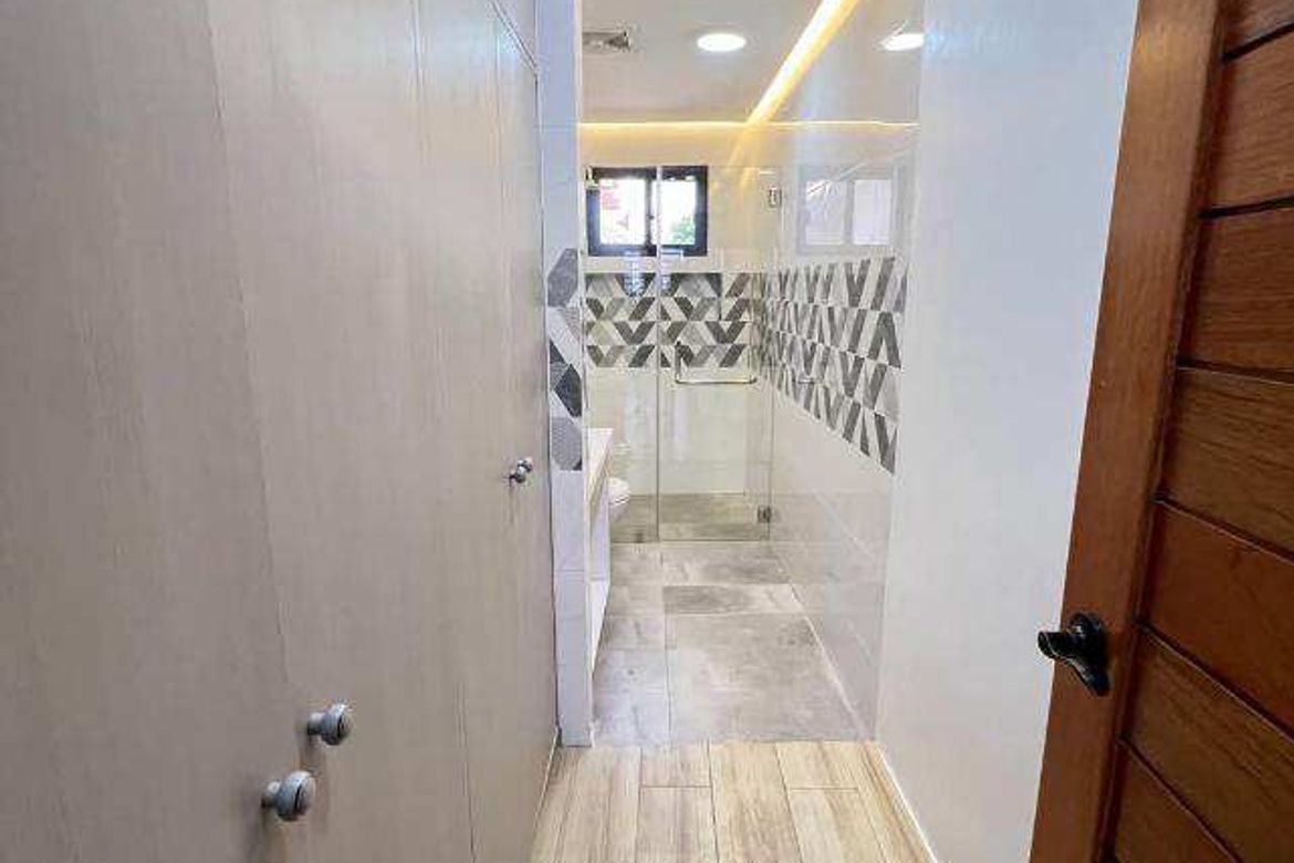 4 Bedroom Condo for Sale in Merville, Parañaque, Metro Manila – photo 2