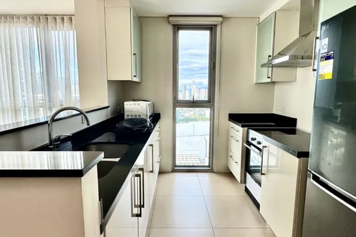 4 Bedroom Condo for Sale in One Shangri-La Place, Wack-Wack Greenhills, Mandaluyong, Metro Manila near MRT-3 Shaw Boulevard