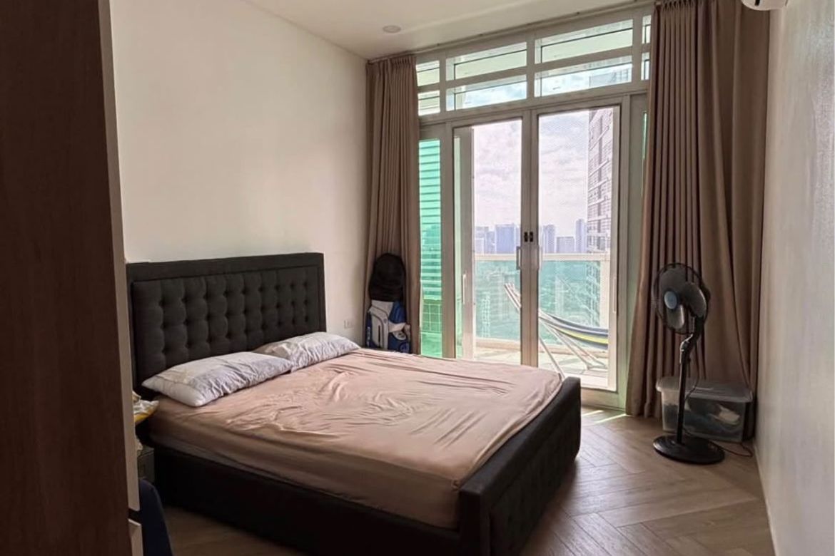 4 Bedroom Condo for Sale in Park Terraces, San Lorenzo, Makati, Metro Manila near MRT-3 Ayala – photo 6