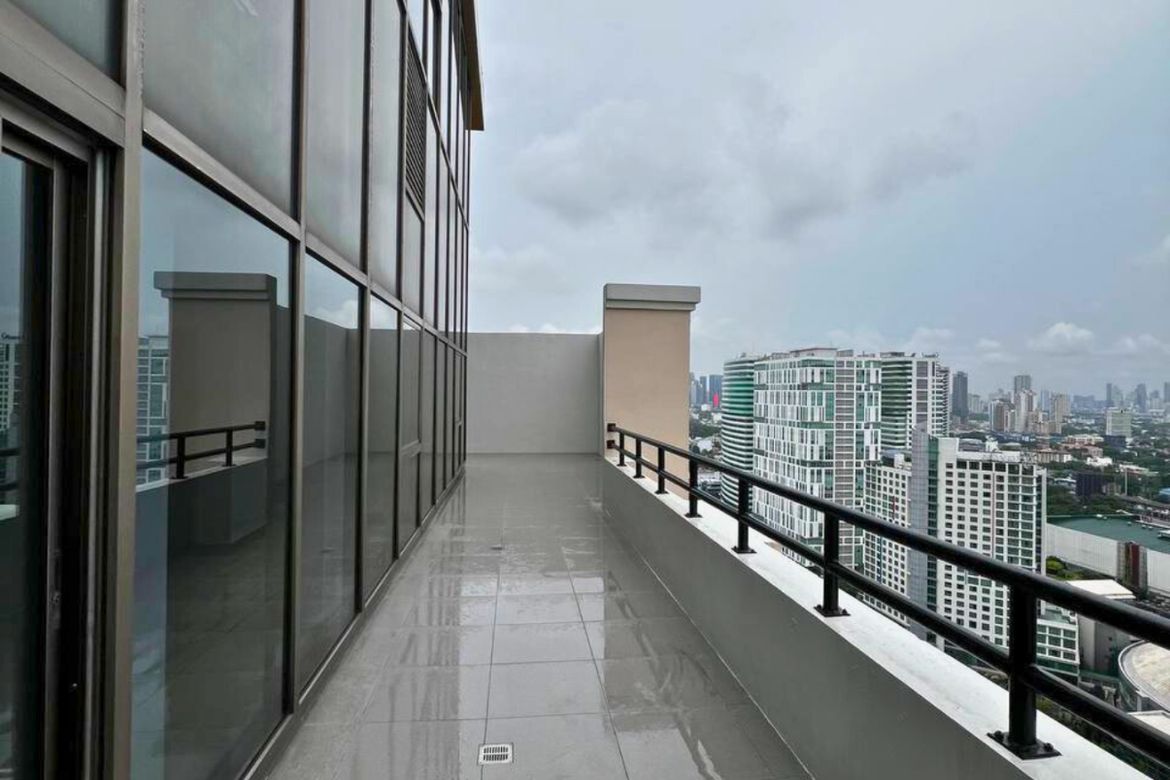 4 Bedroom Condo for Sale in Socorro, Quezon City, Metro Manila near LRT-2 Araneta Center-Cubao