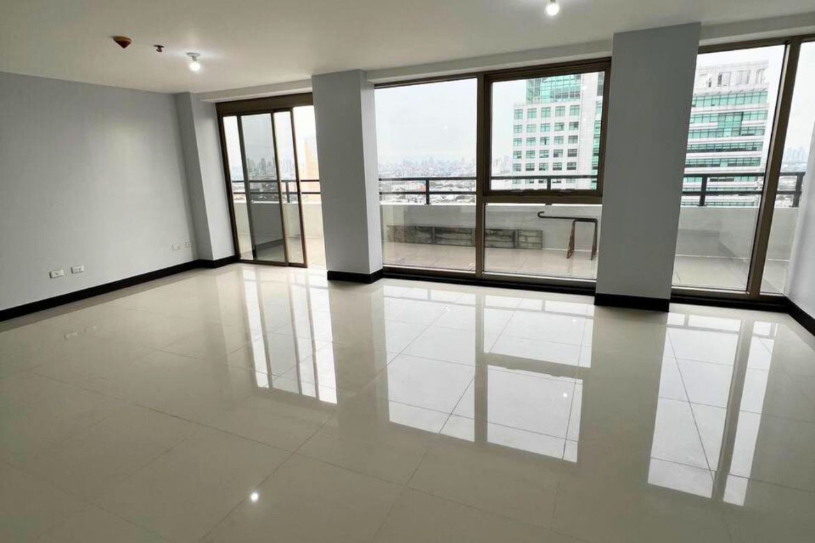 4 Bedroom Condo for Sale in Socorro, Quezon City, Metro Manila near LRT-2 Araneta Center-Cubao – photo 3