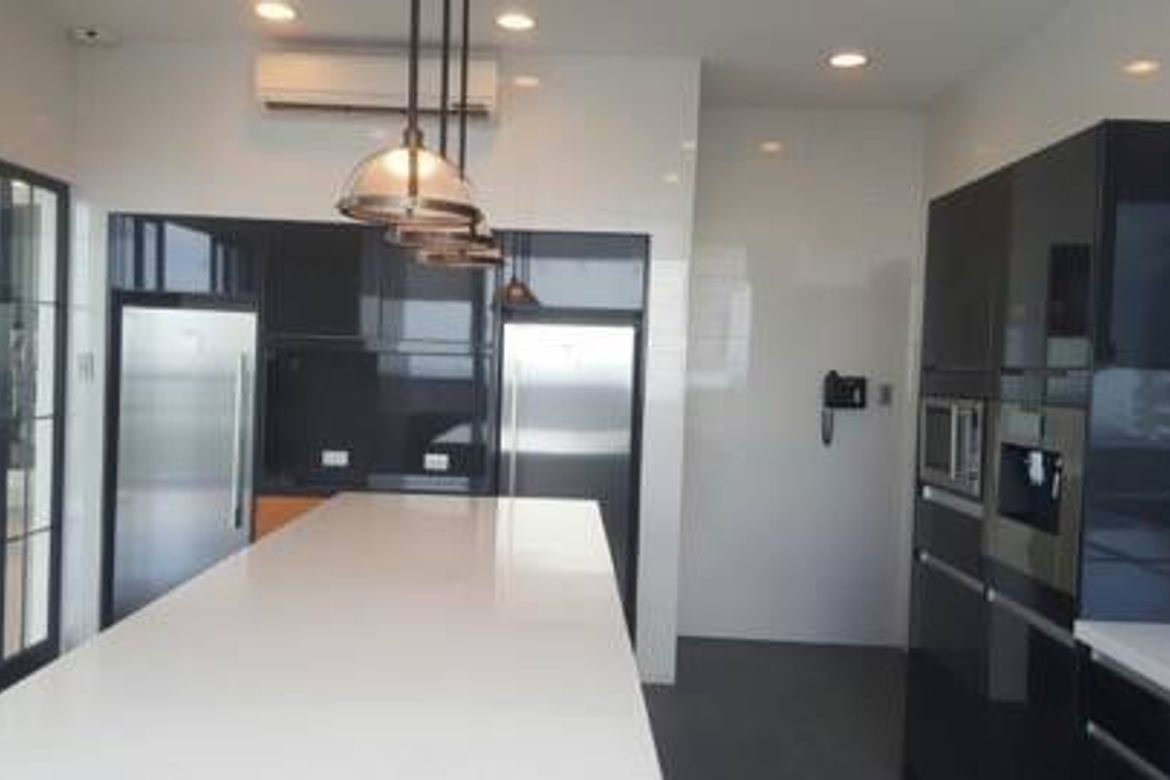 4 Bedroom Condo for Sale in The St. Francis Shangri-La Place, Wack-Wack Greenhills, Mandaluyong, Metro Manila near MRT-3 Shaw Boulevard – photo 2