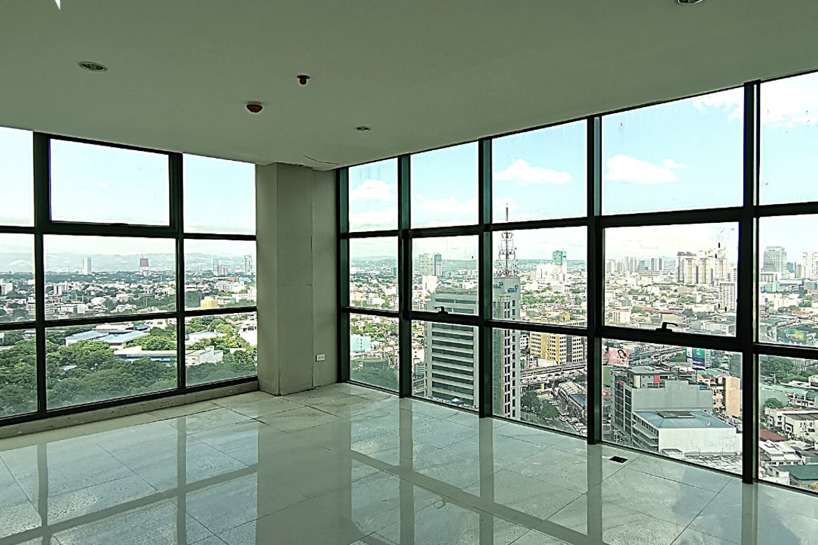 4 Bedroom Condo for Sale in The Symphony Towers, South Triangle, Quezon City, Metro Manila near MRT-3 Kamuning