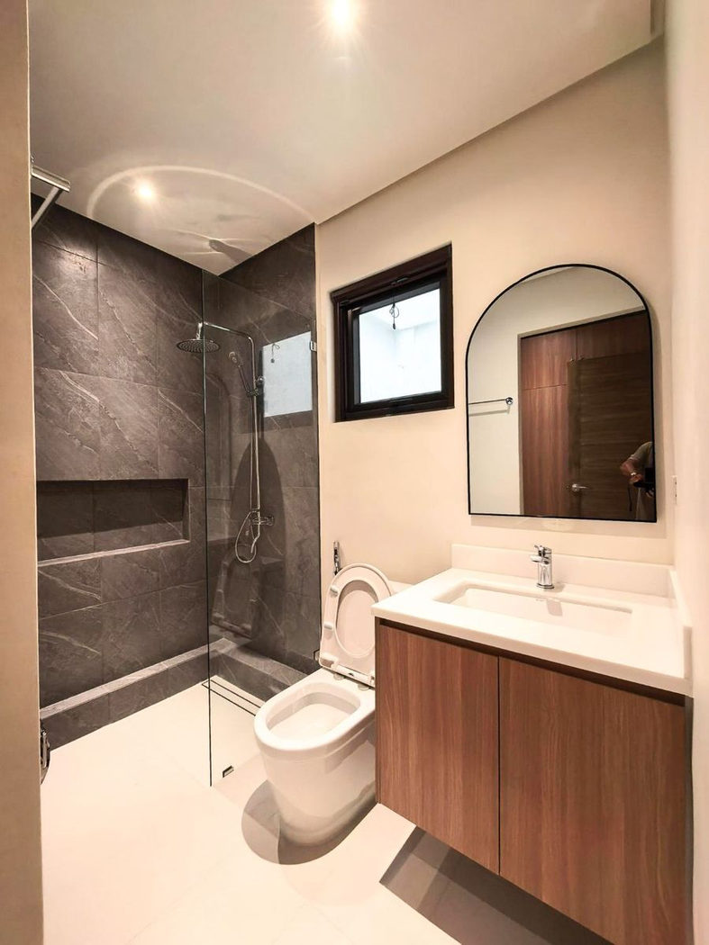 4-Bedroom End-Unit Townhouse for Sale in New Zañiga, Mandaluyong, Metro Manila – photo 11