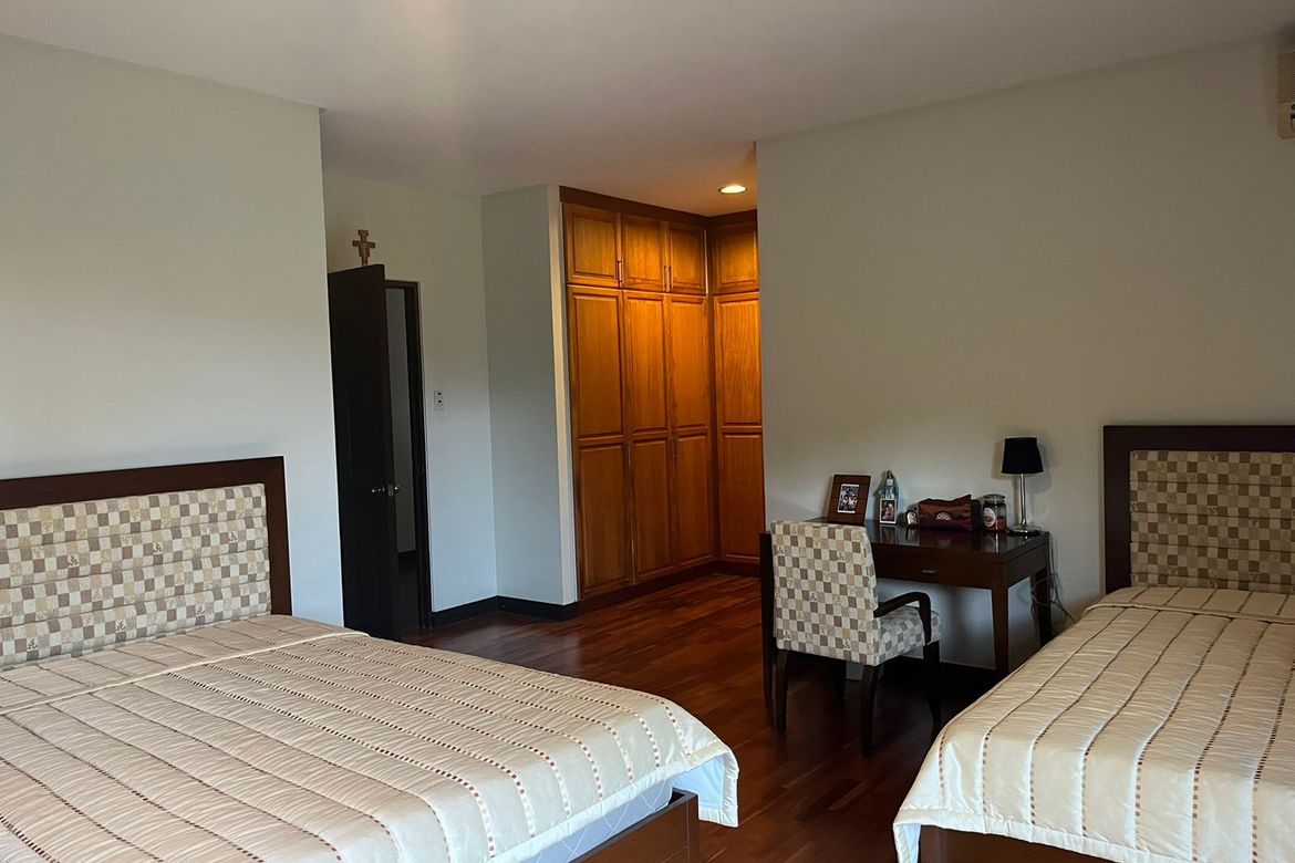 4 Bedroom Hotel / Resort for Sale in The Woodridge at Tagaytay Highlands, Calabuso, Tagaytay, Cavite – photo 4