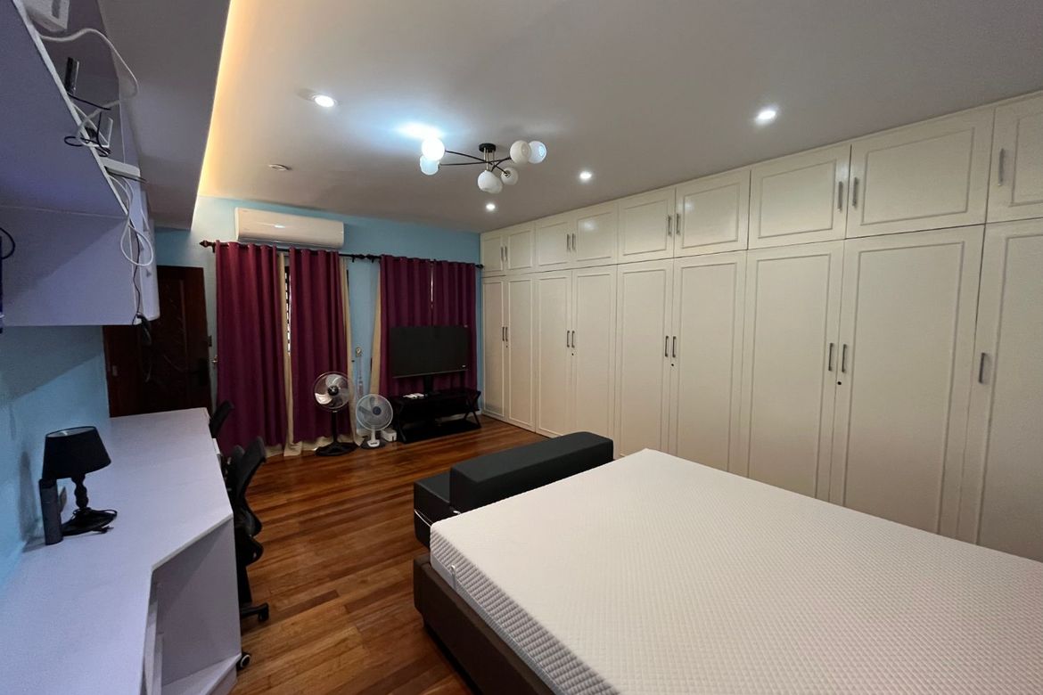 4 Bedroom House for Rent in Barangay 201, Pasay, Metro Manila photo 8
