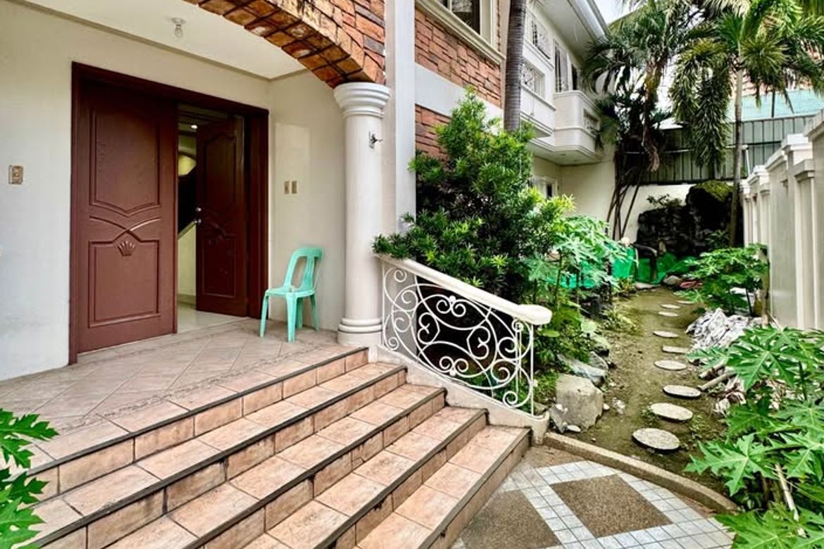 4 Bedroom House for Rent in Barangay 33, Pasay, Metro Manila photo 2
