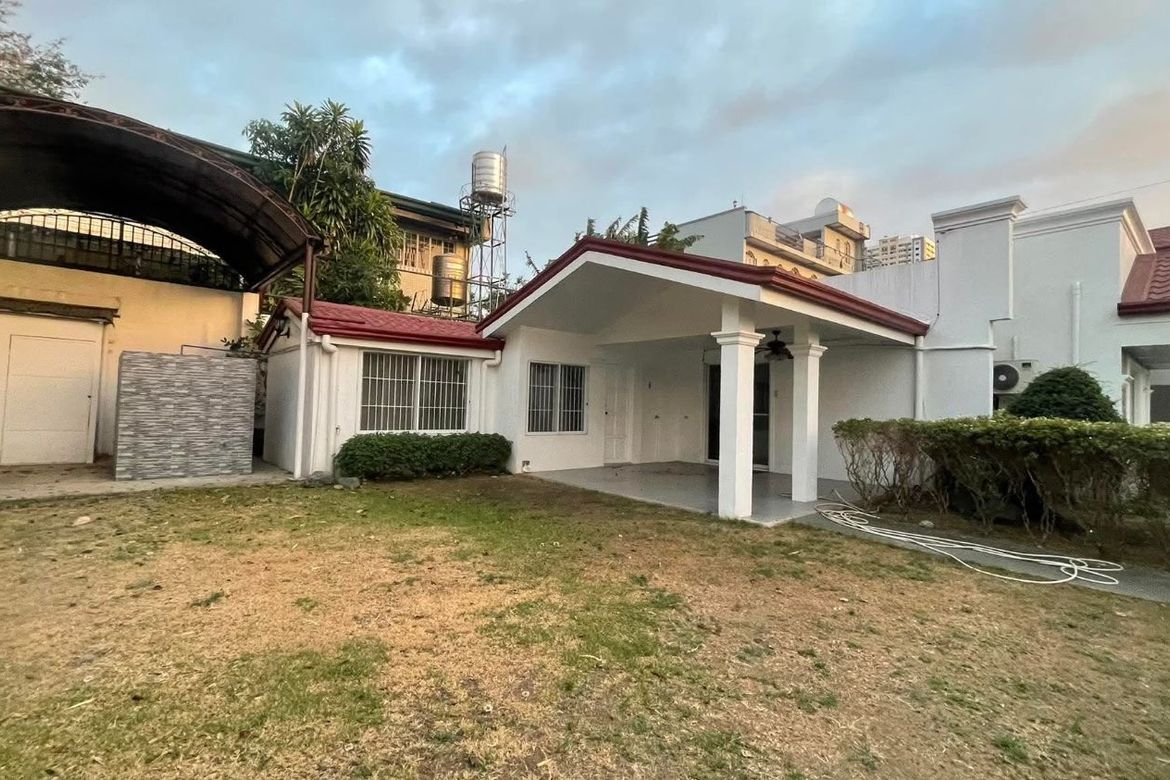 4 Bedroom House for Rent in BF Homes, Parañaque, Metro Manila
