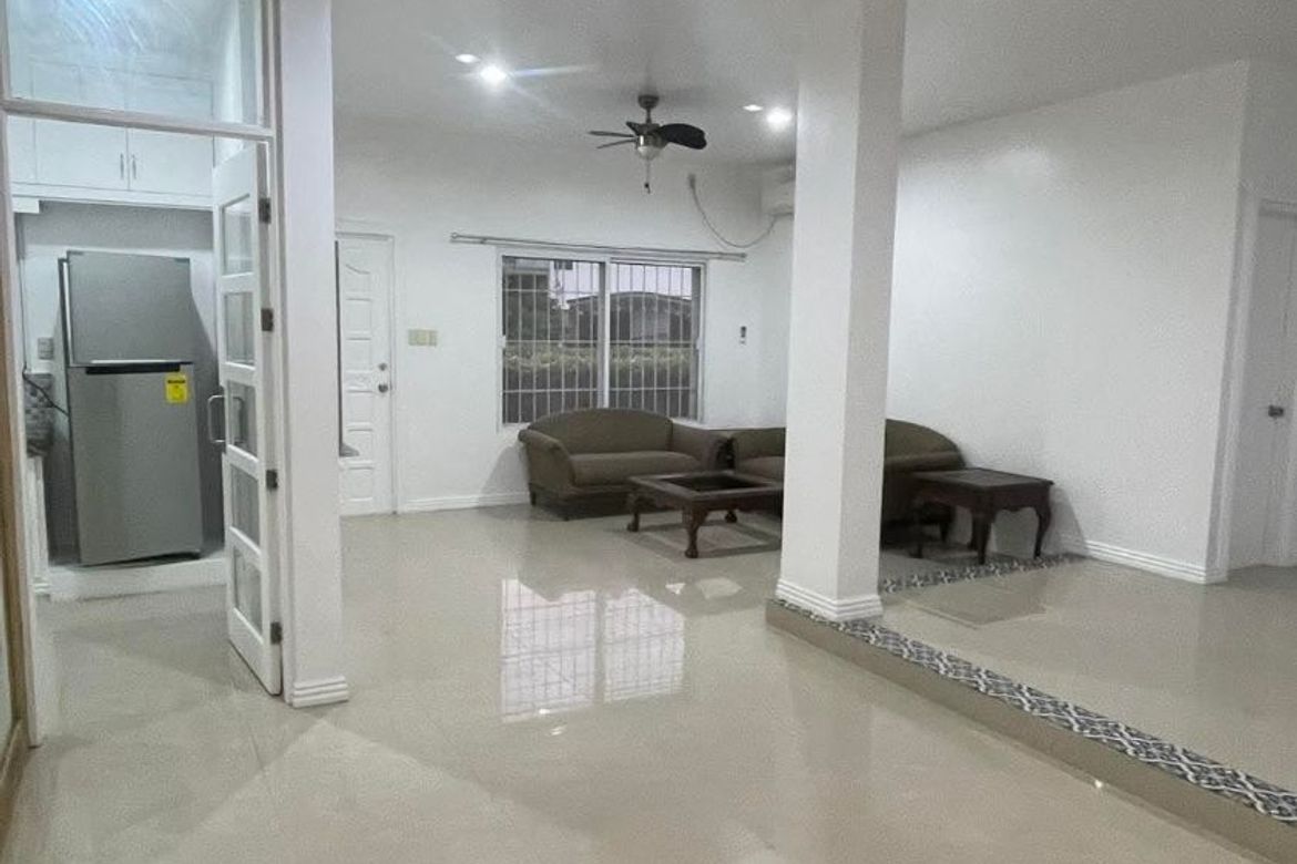 4 Bedroom House for Rent in BF Homes, Parañaque, Metro Manila photo 8