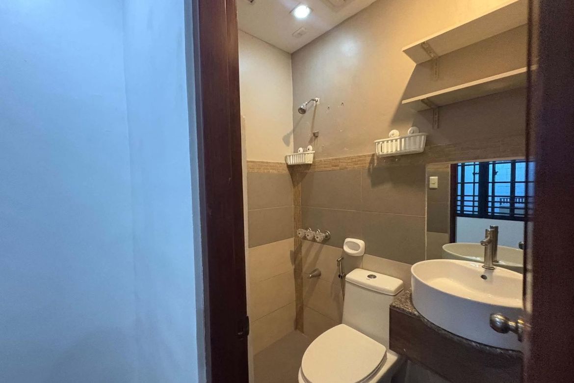 4 Bedroom House for Rent in BF Homes, Parañaque, Metro Manila photo 6