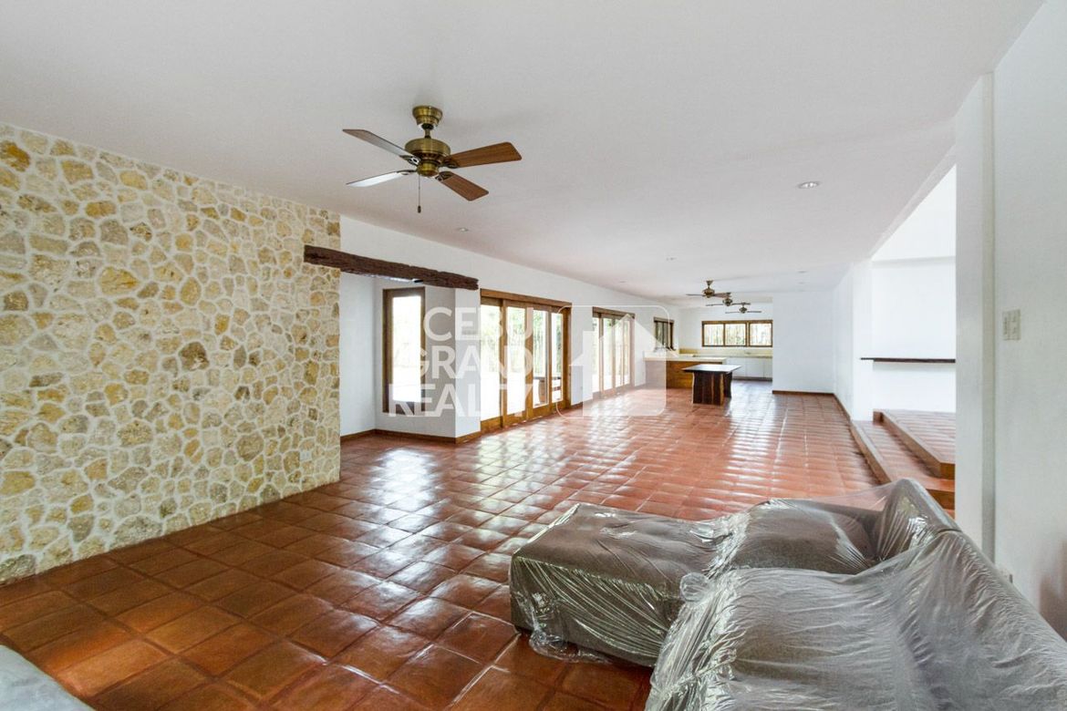 4 Bedroom House for Rent in Cabancalan, Mandaue, Cebu