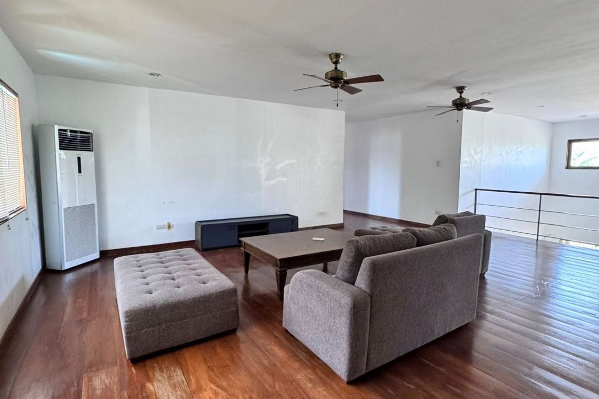 4 Bedroom House for Rent in Cabancalan, Mandaue, Cebu photo 3
