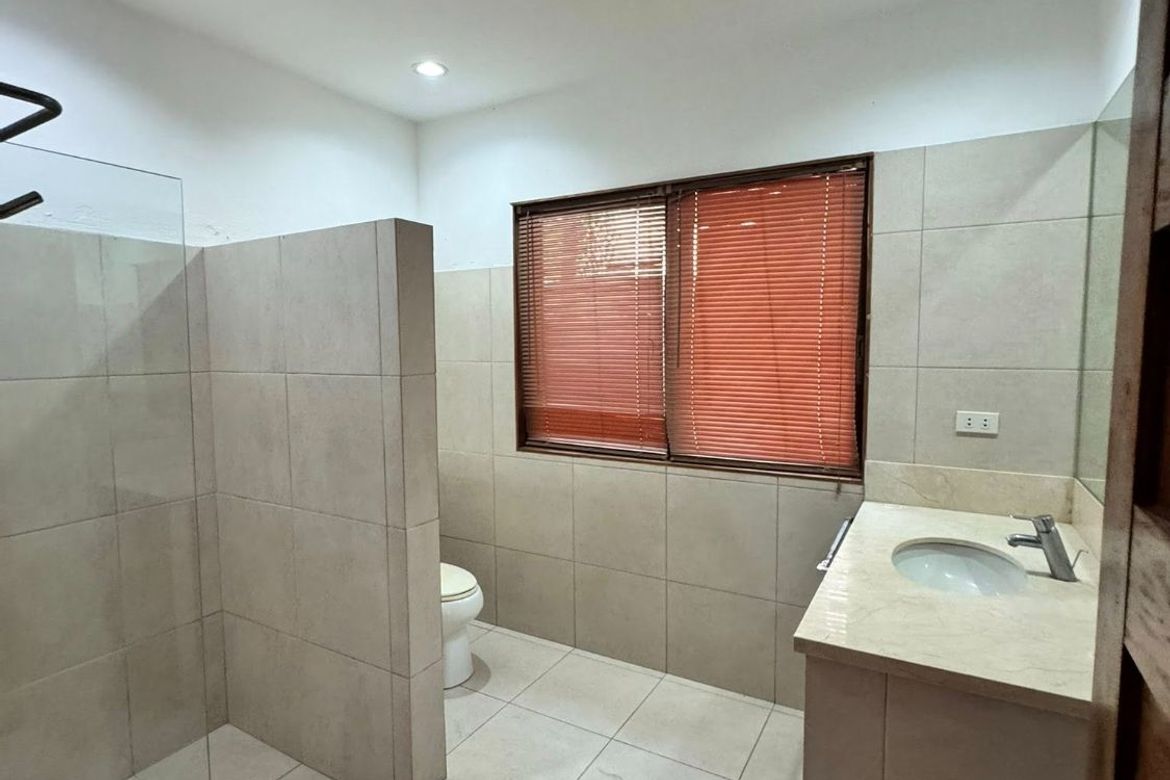 4 Bedroom House for Rent in Cabancalan, Mandaue, Cebu photo 4