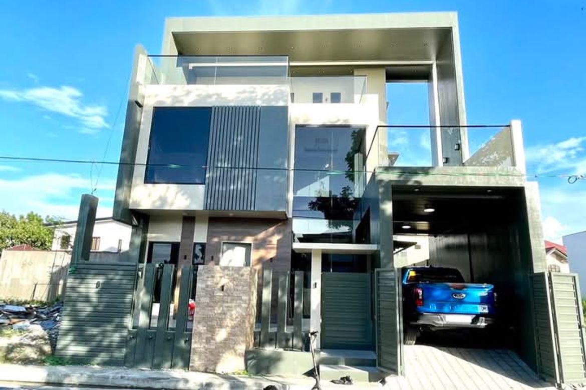 4 Bedroom House for Rent in Canlalay, Biñan, Laguna